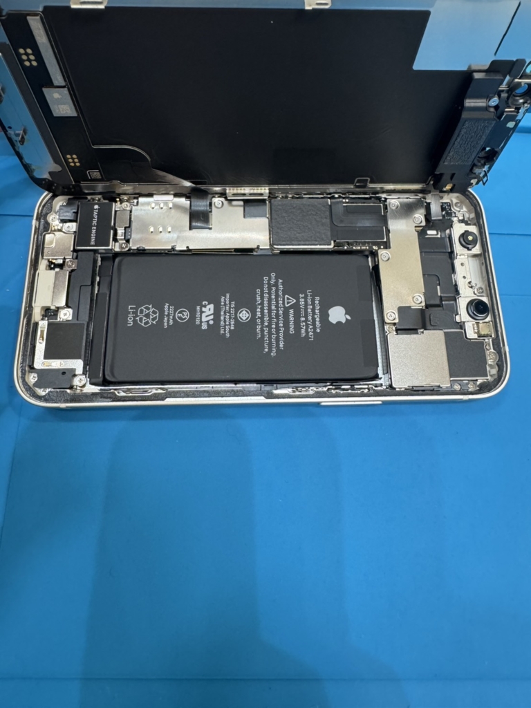 iPhone 12 miniのバッテリー交換｜電池の減りが早い原因と即日修理のメリットを解説